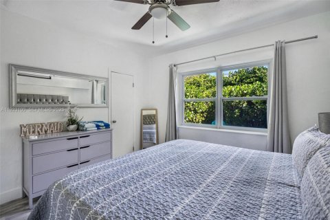 Commercial property in Miami, Florida 213.12 sq.m. № 1992719 - photo 9