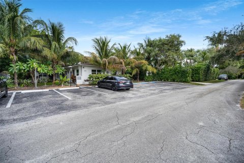 Commercial property in Miami, Florida 213.12 sq.m. № 1992719 - photo 4