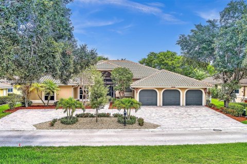 Casa en venta en Coral Springs, Florida, 4 dormitorios, 298.03 m2 № 1863220 - foto 1