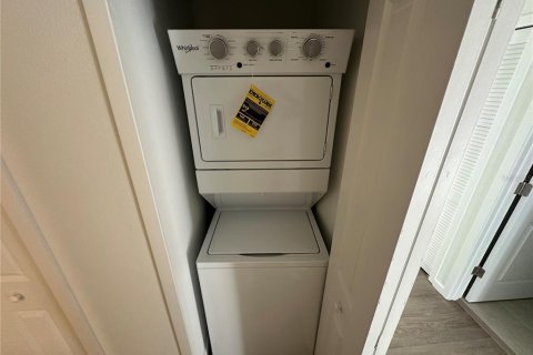 Adosado en venta en Orlando, Florida, 3 dormitorios, 157.66 m2 № 1779076 - foto 23