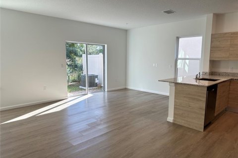 Adosado en venta en Orlando, Florida, 3 dormitorios, 157.66 m2 № 1779076 - foto 8