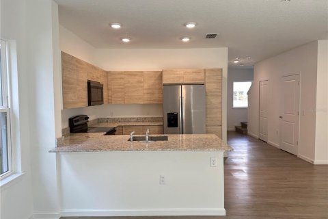 Adosado en venta en Orlando, Florida, 3 dormitorios, 157.66 m2 № 1779076 - foto 5