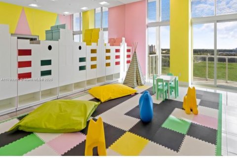 Condo in Sunrise, Florida, 2 bedrooms  № 1959276 - photo 10