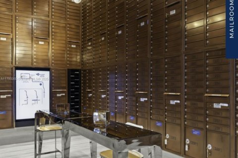 Condo in Sunrise, Florida, 2 bedrooms  № 1959276 - photo 7