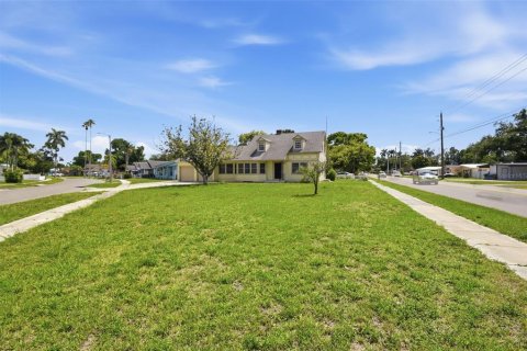 Casa en venta en Bradenton, Florida, 4 dormitorios, 199.83 m2 № 2132134 - foto 4