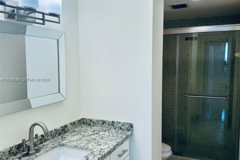 Copropriété à louer à Hollywood, Floride: 2 chambres, 105.17 m2 № 2076403 - photo 18