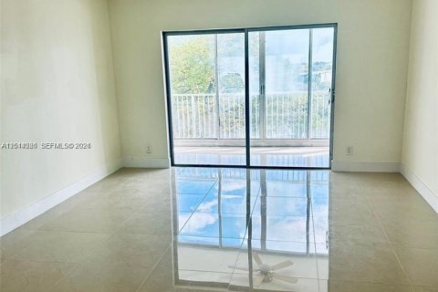 Copropriété à louer à Hollywood, Floride: 2 chambres, 105.17 m2 № 2076403 - photo 25