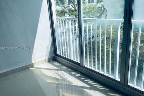 Copropriété à louer à Hollywood, Floride: 2 chambres, 105.17 m2 № 2076403 - photo 22
