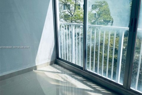 Copropriété à louer à Hollywood, Floride: 2 chambres, 105.17 m2 № 2076403 - photo 24