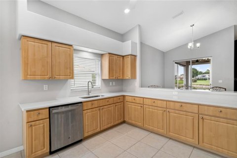Villa ou maison à vendre à Weeki Wachee, Floride: 3 chambres, 164.34 m2 № 2280017 - photo 8