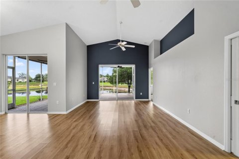 Villa ou maison à vendre à Weeki Wachee, Floride: 3 chambres, 164.34 m2 № 2280017 - photo 17