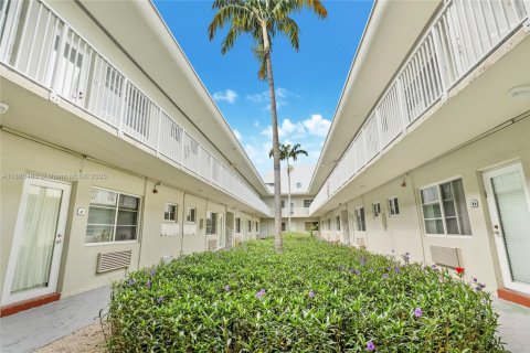 Appartement à louer à Miami Beach, Floride: 1 chambre, 65.03 m2 № 1929098 - photo 15