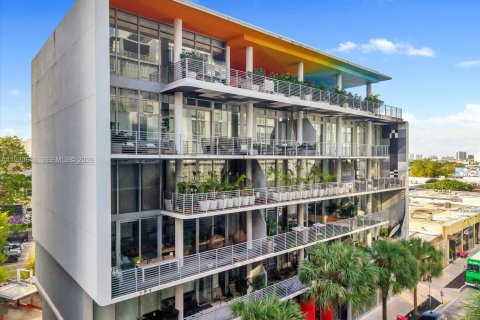 Condominio en Miami, Florida, 2 dormitorios  № 2054471