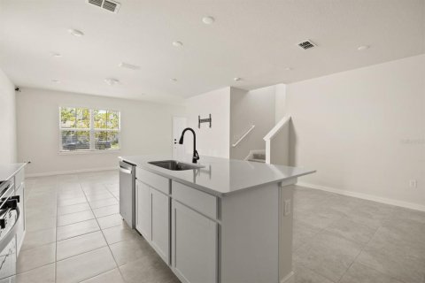 Villa ou maison à vendre à Apopka, Floride: 3 chambres, 175.03 m2 № 1904580 - photo 5