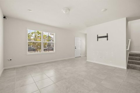 Villa ou maison à vendre à Apopka, Floride: 3 chambres, 175.03 m2 № 1904580 - photo 4