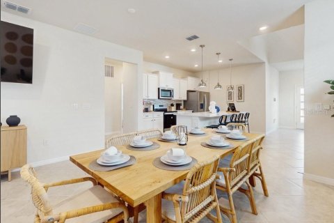 Villa ou maison à vendre à Clermont, Floride: 5 chambres, 305.28 m2 № 2414100 - photo 4