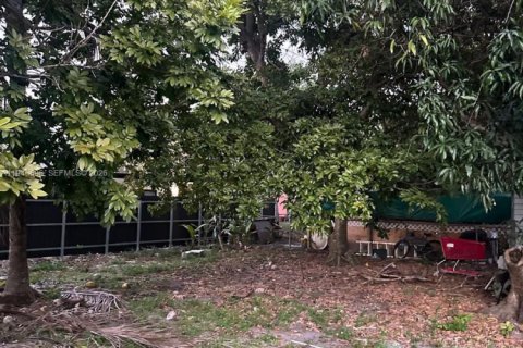 Villa ou maison à louer à North Miami Beach, Floride: 4 chambres, 189.15 m2 № 2004579 - photo 4