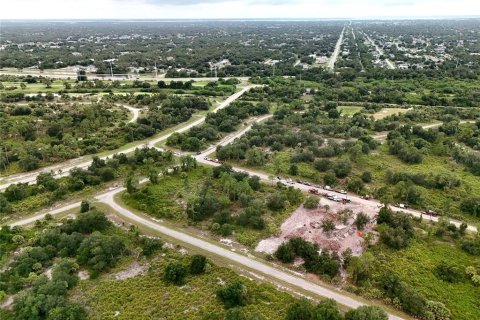 Land in North Port, Florida № 2221237 - photo 17
