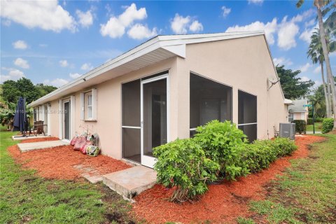 Villa ou maison à vendre à Homestead, Floride: 2 chambres, 108.79 m2 № 1946618 - photo 2