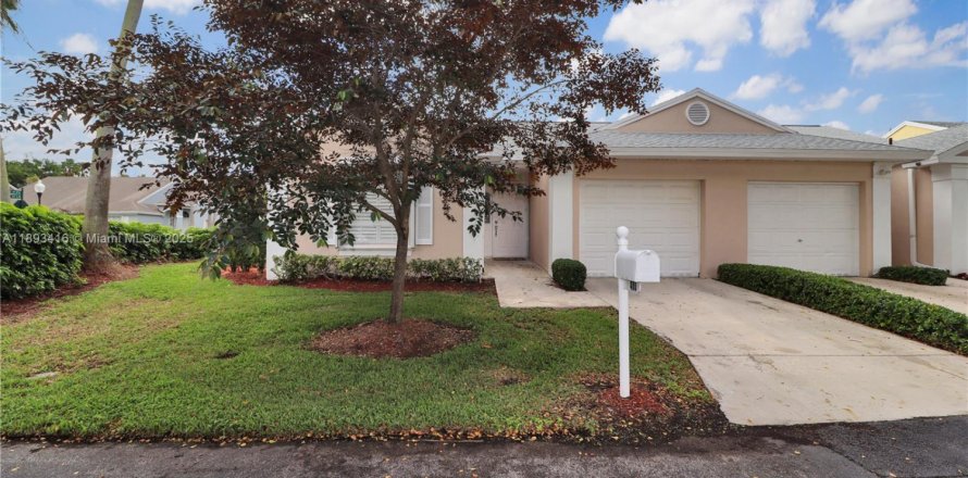 Villa ou maison à Homestead, Floride 2 chambres, 108.79 m2 № 1946618