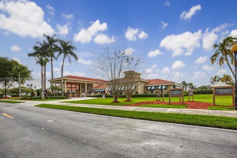 Villa ou maison à vendre à Homestead, Floride: 2 chambres, 108.79 m2 № 1946618 - photo 22