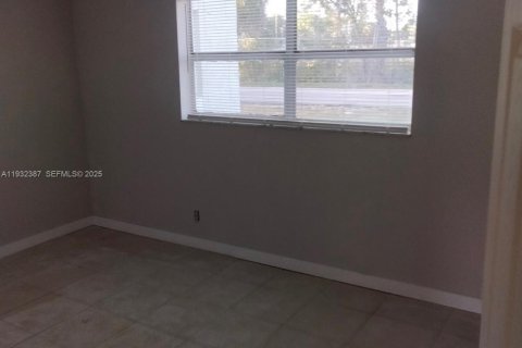 Condominio en alquiler en Deerfield Beach, Florida, 2 dormitorios, 65.87 m2 № 1990696 - foto 7