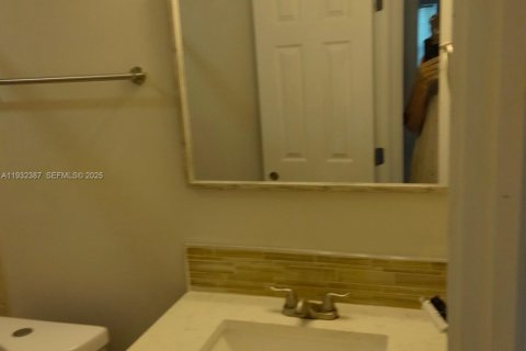 Condominio en alquiler en Deerfield Beach, Florida, 2 dormitorios, 65.87 m2 № 1990696 - foto 4