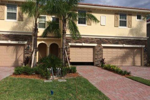Townhouse in Stuart, Florida 3 bedrooms, 149.94 sq.m. № 2171703
