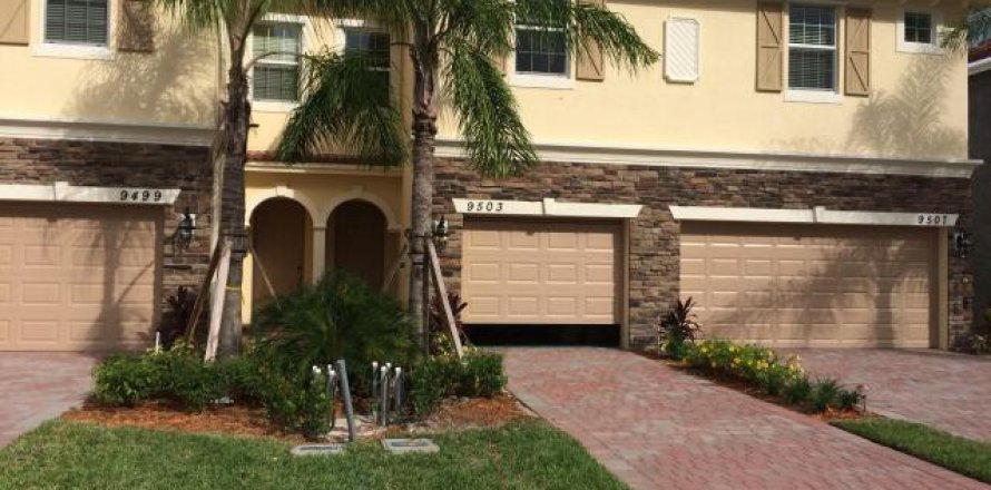 Townhouse in Stuart, Florida 3 bedrooms, 149.94 sq.m. № 2171703