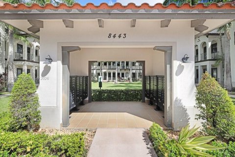 Townhouse in Doral, Florida 3 bedrooms, 226.5 sq.m. № 2409129 - photo 5