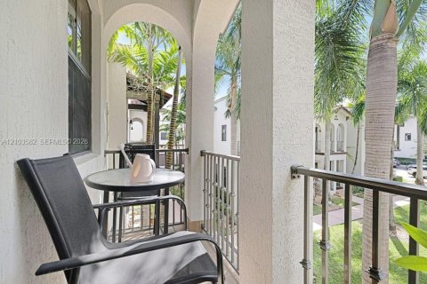 Townhouse in Doral, Florida 3 bedrooms, 226.5 sq.m. № 2409129 - photo 29