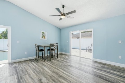 Villa ou maison à vendre à Saint Petersburg, Floride: 3 chambres, 164.25 m2 № 2329826 - photo 8