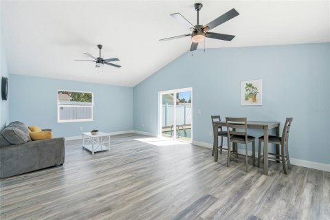 Villa ou maison à vendre à Saint Petersburg, Floride: 3 chambres, 164.25 m2 № 2329826 - photo 7