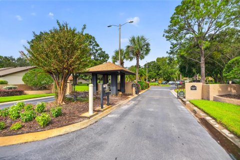 Townhouse in Tampa, Florida 2 bedrooms, 102.1 sq.m. № 2416687 - photo 27