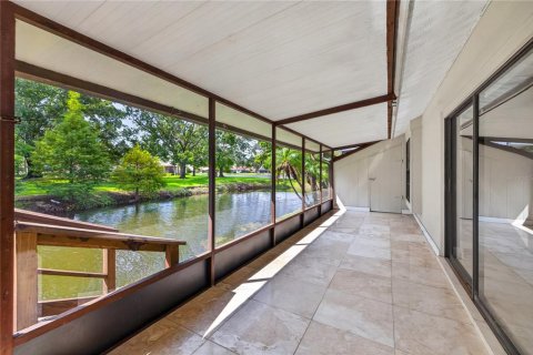 Townhouse in Tampa, Florida 2 bedrooms, 102.1 sq.m. № 2416687 - photo 21