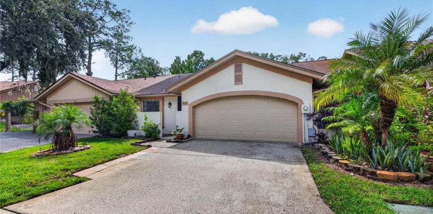 Townhouse in Tampa, Florida 2 bedrooms, 102.1 sq.m. № 2416687