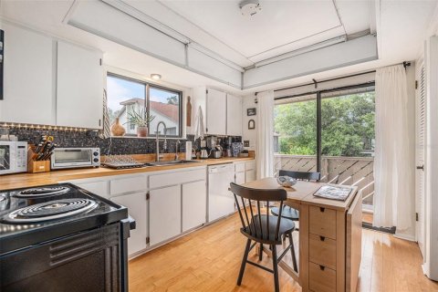 Купить кондоминиум в Сейфти-Харбор, Флорида 5 комнат, 98.48м2, № 1796604 - фото 14