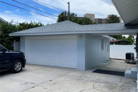 House in Clearwater, Florida 3 bedrooms, 196.21 sq.m. № 2166023 - photo 28