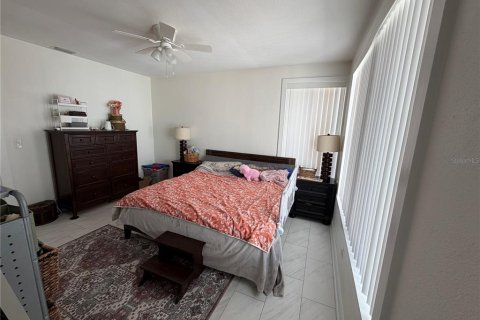 House in Clearwater, Florida 3 bedrooms, 196.21 sq.m. № 2166023 - photo 24