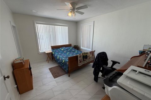 House in Clearwater, Florida 3 bedrooms, 196.21 sq.m. № 2166023 - photo 20
