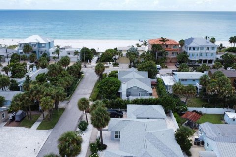 House in Clearwater, Florida 3 bedrooms, 196.21 sq.m. № 2166023 - photo 5
