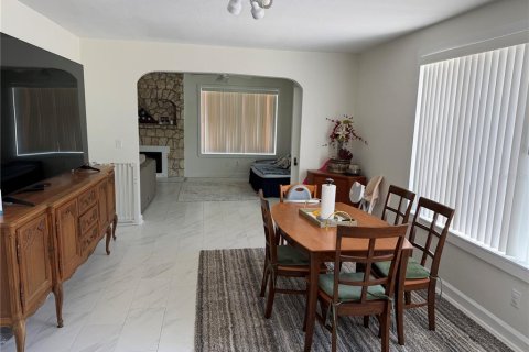 House in Clearwater, Florida 3 bedrooms, 196.21 sq.m. № 2166023 - photo 9