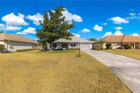 House in Summerfield, Florida 2 bedrooms, 130.81 sq.m. № 2107419 - photo 3