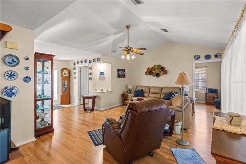 House in Summerfield, Florida 2 bedrooms, 130.81 sq.m. № 2107419 - photo 10