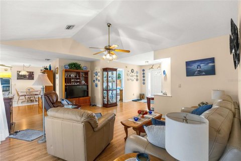 House in Summerfield, Florida 2 bedrooms, 130.81 sq.m. № 2107419 - photo 21