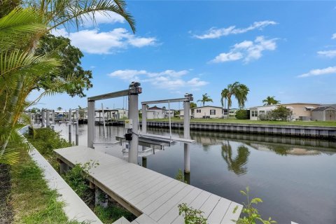 Casa en venta en Apollo Beach, Florida, 4 dormitorios, 198.72 m2 № 1258975 - foto 4