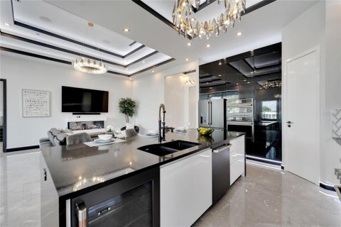 Casa en venta en Apollo Beach, Florida, 4 dormitorios, 198.72 m2 № 1258975 - foto 17