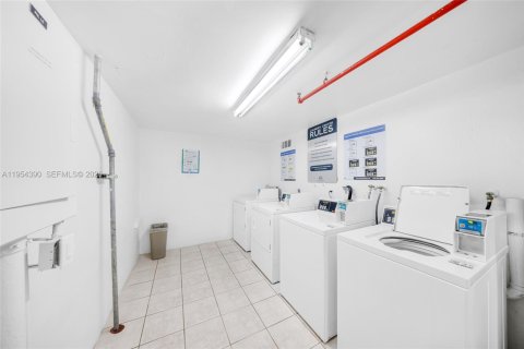 Condominio en venta en Sunny Isles Beach, Florida, 2 dormitorios, 139.82 m2 № 2042462 - foto 30