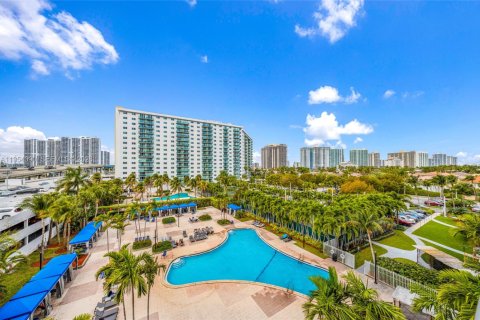 Condominio en venta en Sunny Isles Beach, Florida, 2 dormitorios, 139.82 m2 № 2042462 - foto 26