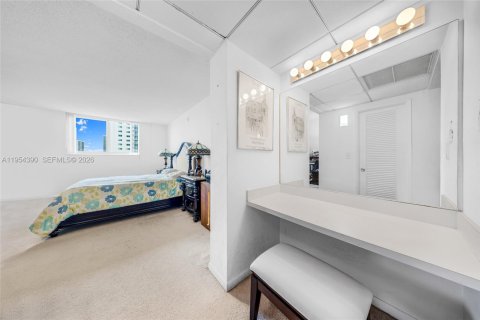 Condominio en venta en Sunny Isles Beach, Florida, 2 dormitorios, 139.82 m2 № 2042462 - foto 25